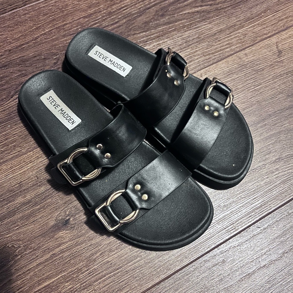 Steve Madden Black Buckle Sandals